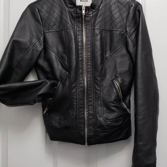 Leather jacket - Picture 1 of 2